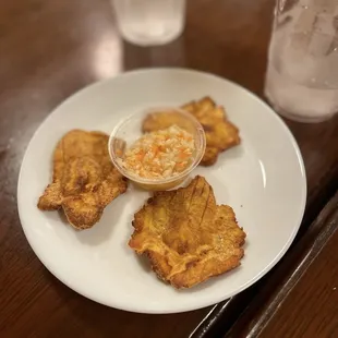 chicken wings and fried chicken, fried chicken wings, food, bbq chicken, chicken wings, poultry, bbq wings, fried chicken, chicken