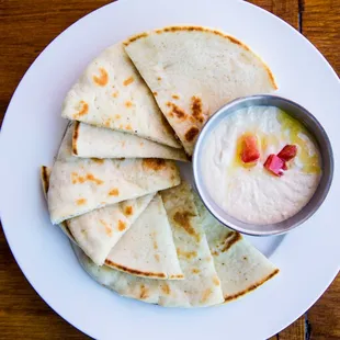 Hummus &amp; Grilled Pita