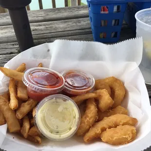 Fried shrimp &amp; French fries