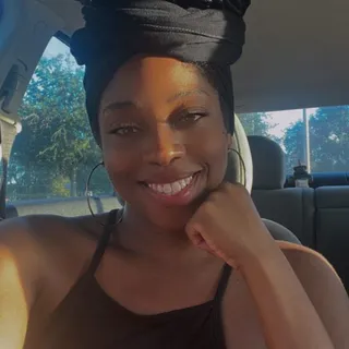Amber R.