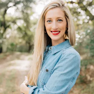Victoria D.