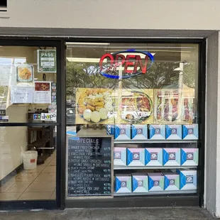 Store front in Mānoa Marketplace.