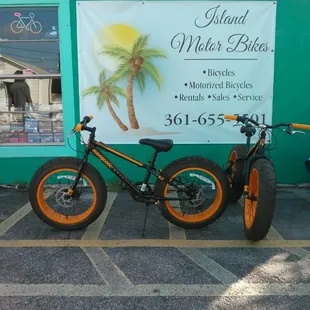 Kids fat tire bikes.