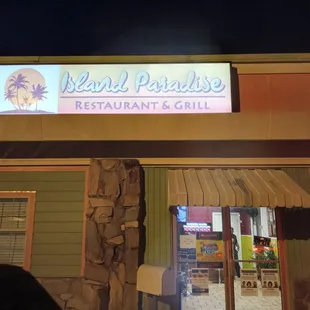 The entrance to island paradise 635 Kepler street grenta la 70053