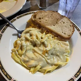 Fettuccini Alfredo. Flavorless, heavy, and pasta was odd. Tasted like gluten free pasta but in a bad way.