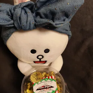 Oahu Mix is a blend of savory, buttery Furikaked popcorn!