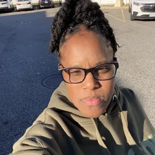 Yaya R.