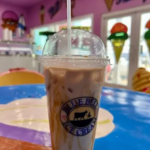Iced caramel macchiato