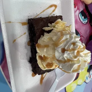 Brownie sundae