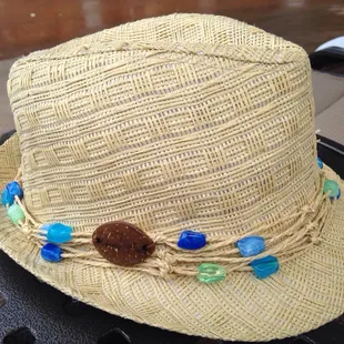 帽子も売っています。