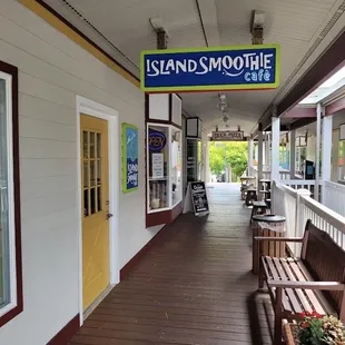 How to find Island Smoothie in Scarborough Lane