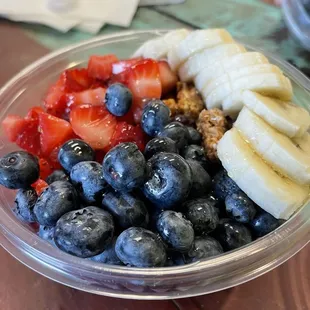 Açaí bowl-- ocean breeze