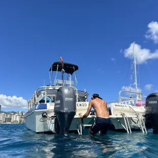 Big ladders for easy boarding from snorkeling