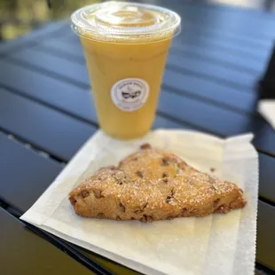 Mango Twist with a cinnamon scone