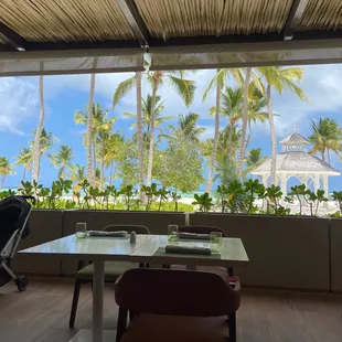 View to the beach from Chinola at lunch time