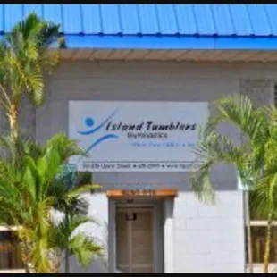 Island Tumblers is in industrial Waipio and can be hard to find.