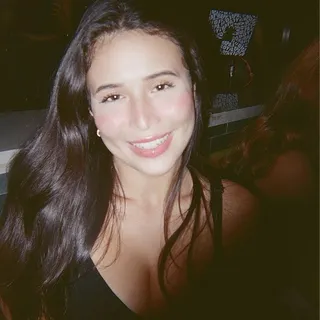 Julia Y.