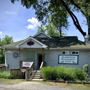 Island View Waterfront Cafe