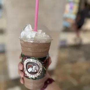 Macadamia Kona mocha w/ light whip 20oz