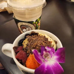 Mauna Kea Iced Coffee and Wailua Moana Bowl
