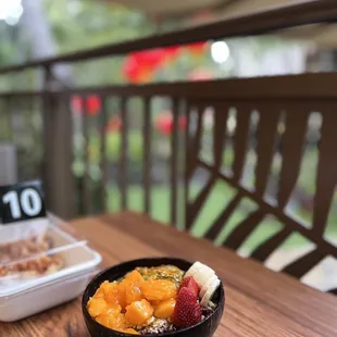 Liliko'i Moana Bowl and croffle