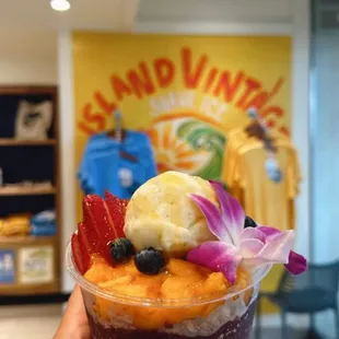 A bowl of deliciousness!! Pineapple goodness!!