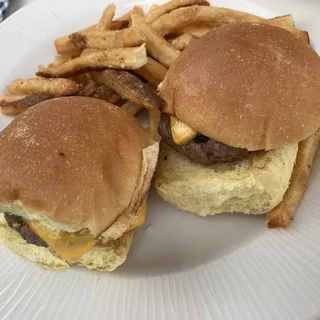 Cheeseburger with Fries