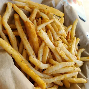 Oven baked fries! So crispy and delicious!!