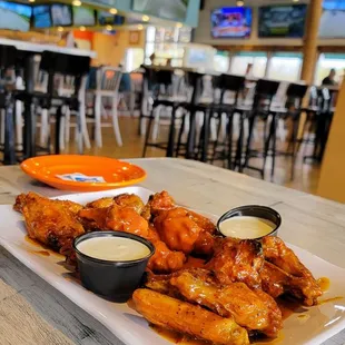 poultry, fried chicken wings, chicken wings and fried chicken, chicken wings, fried chicken, chicken, food, bbq chicken, bbq wings