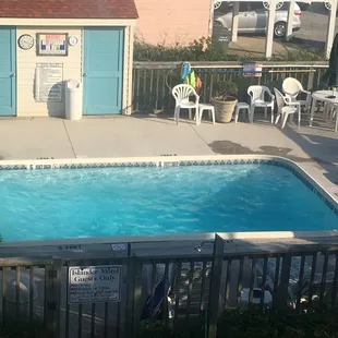 Very clean and well kept pool.