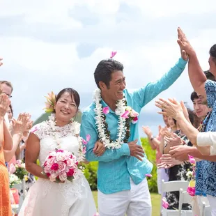 Happy Couple at Lanikai in Kailua.  #honoluluwedding #destinationwedding #hawaiiwedding #affordableweddinghawaii #beachweddinghawaii