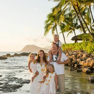Vow Renewal Ceremony at Secret Beach, Ko&apos;olina Resort