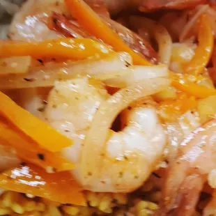 shrimp, carrots, and corn