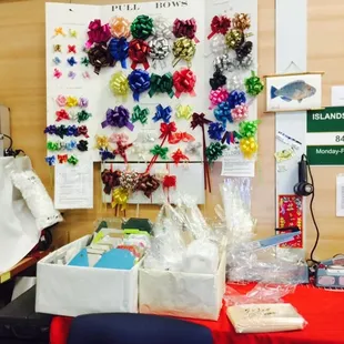 Ribbons and packaging