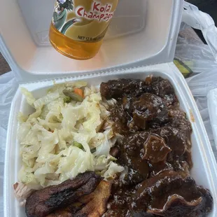Lunch portion Oxtail meal