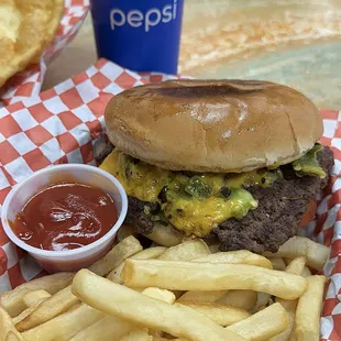 Green chile cheeseburger