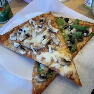 Mushroom &amp; veggie slices