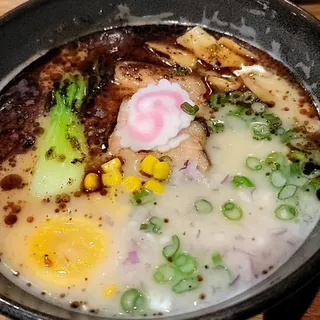 Black Tonkotsu Ramen