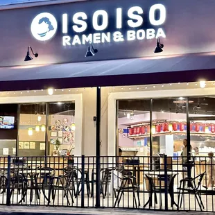 (･‿･) /ﾟ*:｡ﾟ Let's go in for Miso Seafood Ramen and a Mango Slush on this gloomy evening @ ISO ISO Ramen &amp; Boba. Happy Saturday to you!