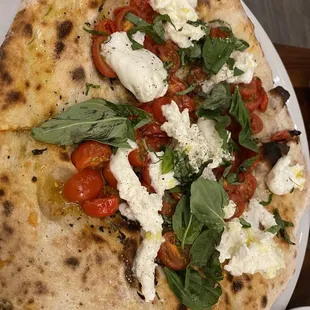 Burrata e Pomodorini Pizza