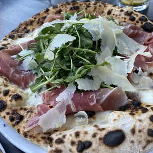 Stracciatella E Arugula Pizzas