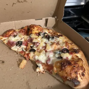 Medium hand-tossed pizza