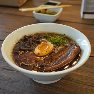 Black Mayu Tonkotsu