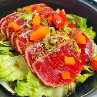 Tuna Tataki Salad