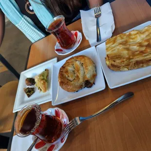 Wondrous good....boerk, beef and Su! Ok...a little baklava