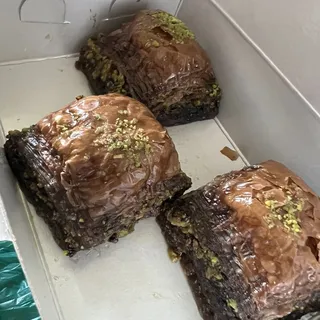 Pistachio Chocolate baklava (3 piece)