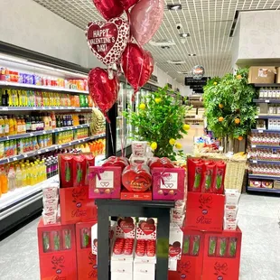 Very nice Valentines day stand