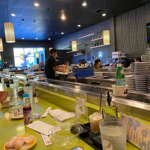 sushi and sashimi, interior