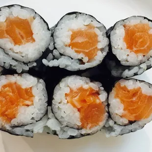 Salmon roll