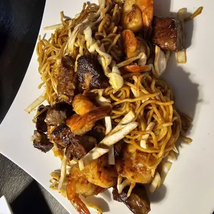 Beef and shrimp yakisoba